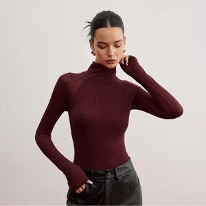 Commense Deep Red Turtleneck Sweater